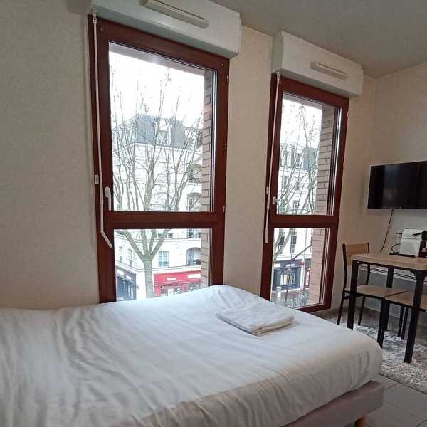 Nice studio, 5 min from versailles, 20 from Paris