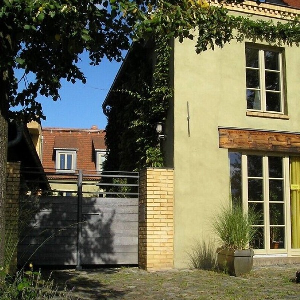 Nice view, winter garden, on the historical island Werder