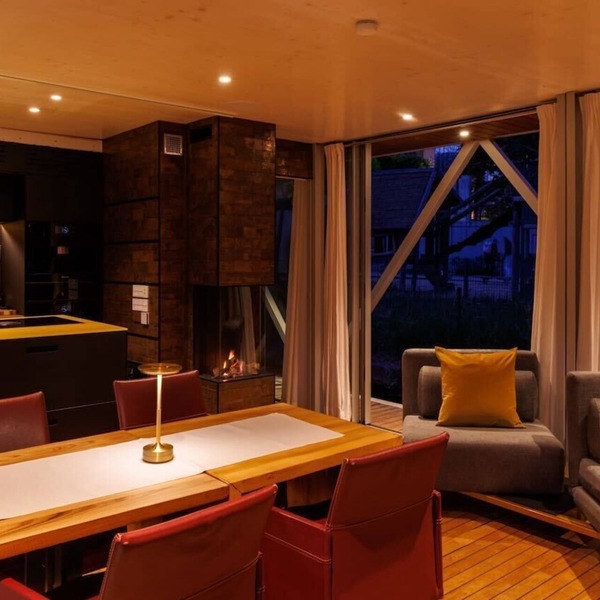 Nido - relax in style on Berlin's most exclusive and natural houseboat.