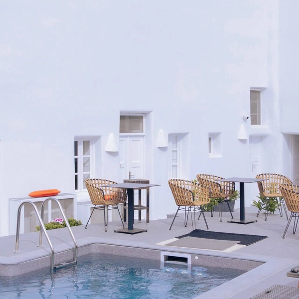 Nomikos Villas