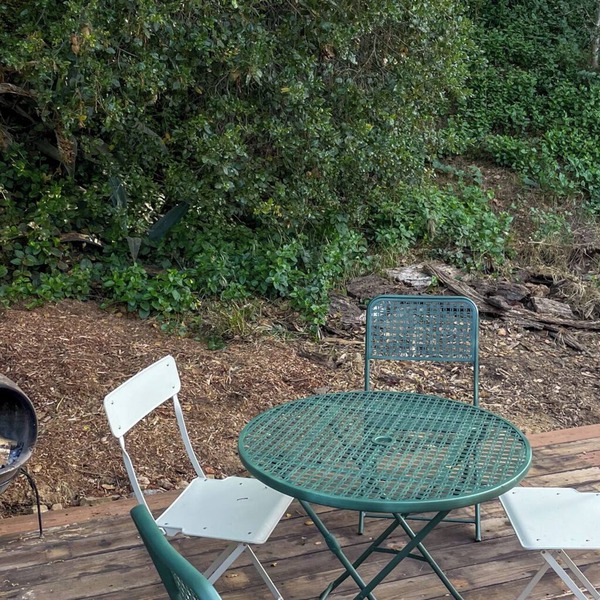 Non-toxic, eco-friendly, peaceful + private guesthouse for monthly bookings