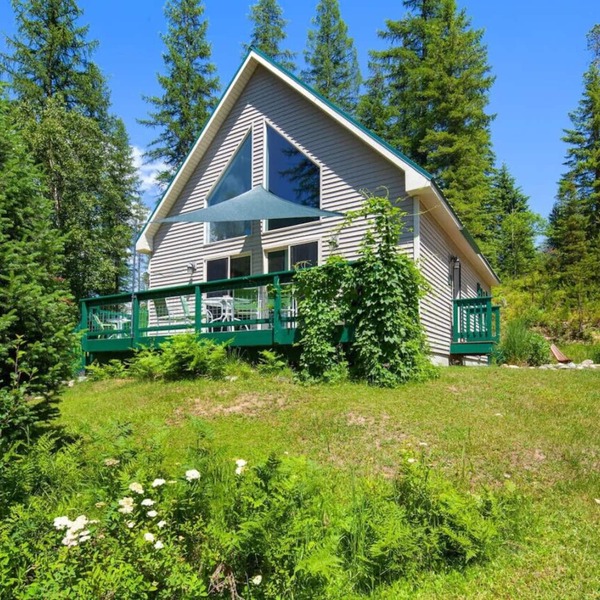 North Fork Hideaway near Glacier National Park