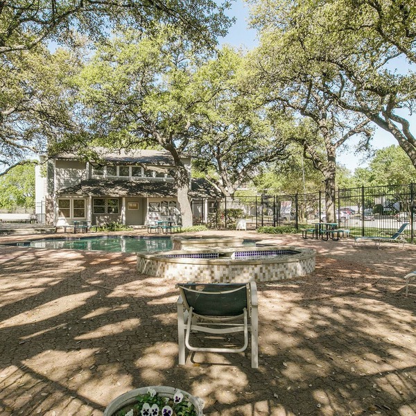 Northside Cozy Condo Located Near The Domain & Walnut Creek Trail