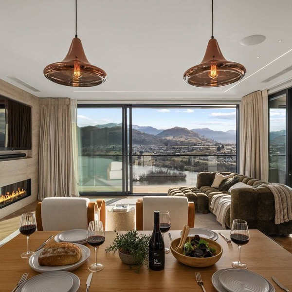Northview Residence is a modern & sophisticated home nestled in the exclusive Kelvin Heights.