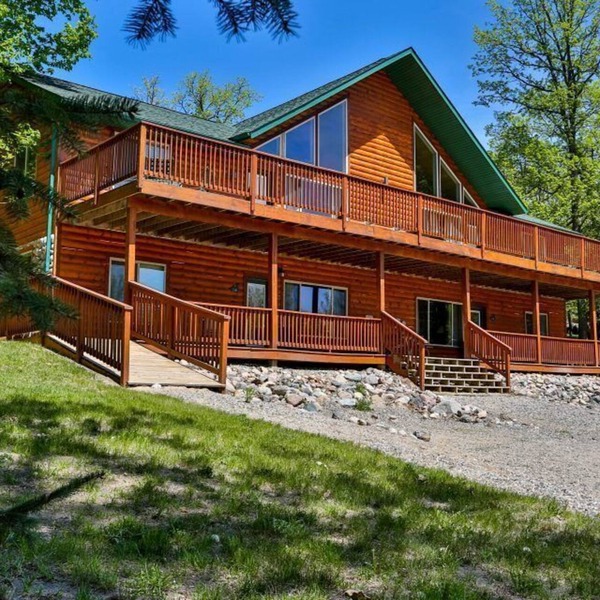 Northwoods Group Lodging – Ideal for Large Families