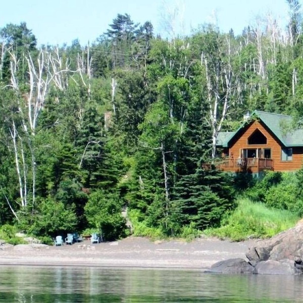 Northwoods Luxury on Private Black Sand Beach