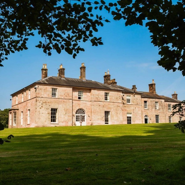 Nuthatch House - Eleven Bedroom Villa, Sleeps 24