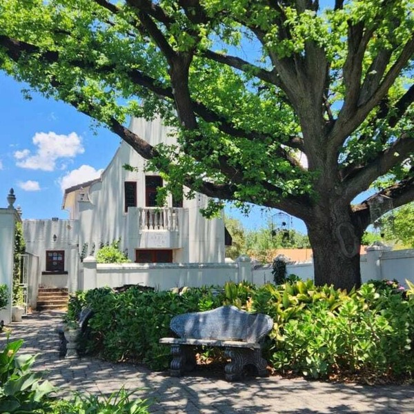 Oak View Manor