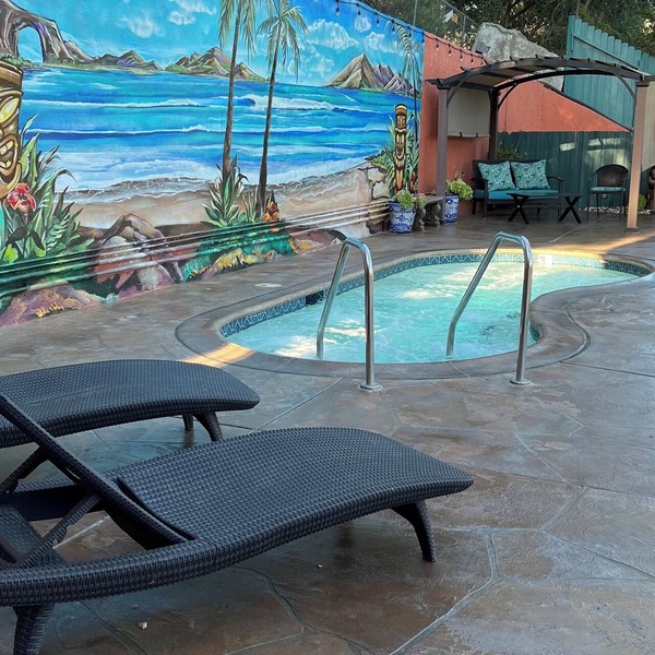 Oakridge Inn