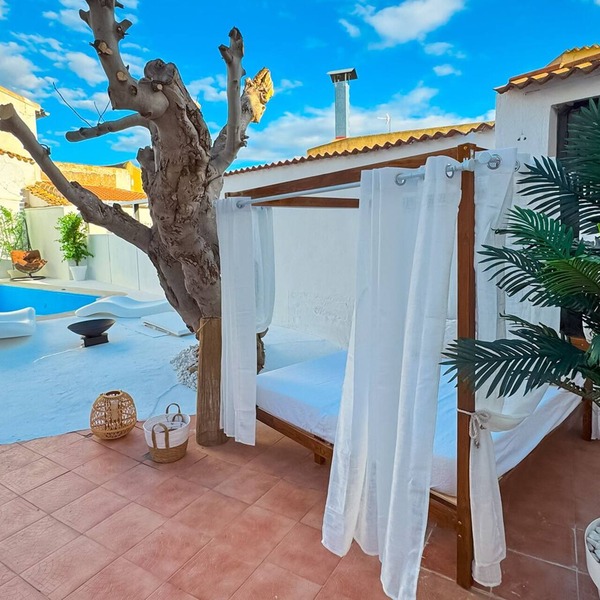 OASIS HOUSE