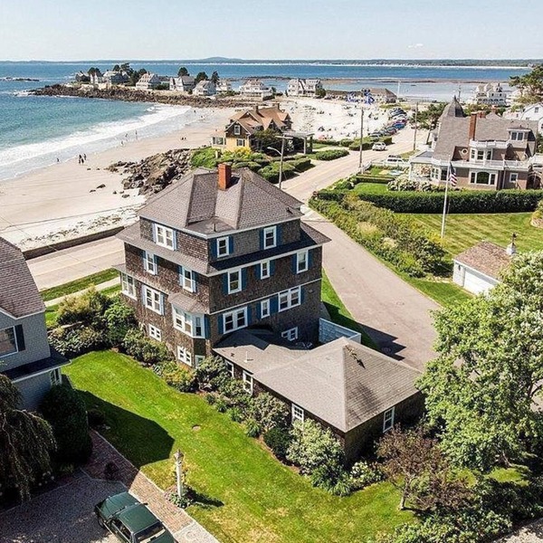 Ocean/Beach With Magnificent Views: A Unique New England Experience !