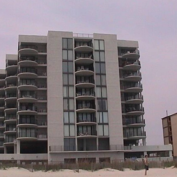 Ocean Front/3 bedroom Condo