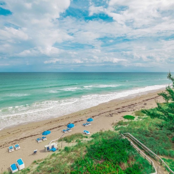 Ocean Front Two Bedroom Condo, Jensen Beach, FL 2194980