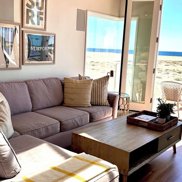 Ocean Front with Roof Top Deck, Bikes, Beach Chairs etc - EV Charging outlet
