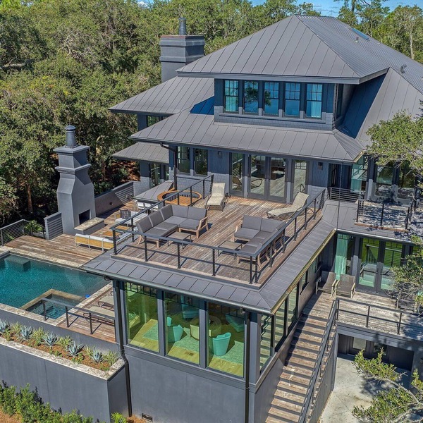 Ocean, golf and lagoon views, complete renovation luxury home