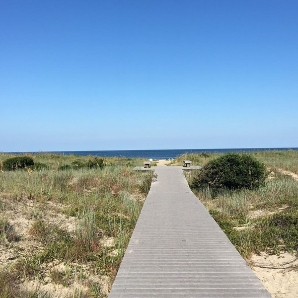 Ocean Side Cottage 89th St VA Beach- 20% discount Jul 11 - Jul 18, 2026,