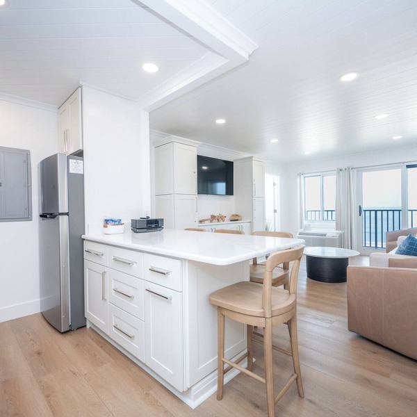 Oceanfront 2 BR VA Beach Condo, Balcony Over Boardwalk, Sleeps 8, Pool & Sauna