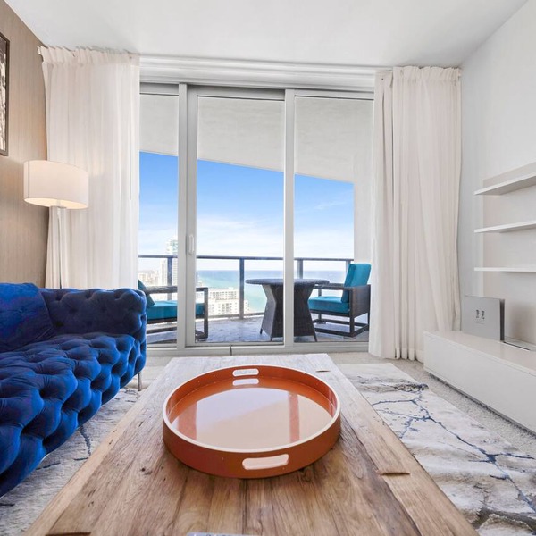 Oceanfront 2BDR at Premier Resort. Right on the beach! 25 min to FIFA!