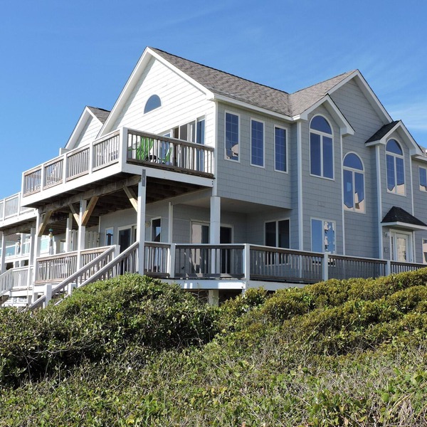 Oceanfront 6BR Half-Duplex – Pool, Beach & Dog-Friendly
