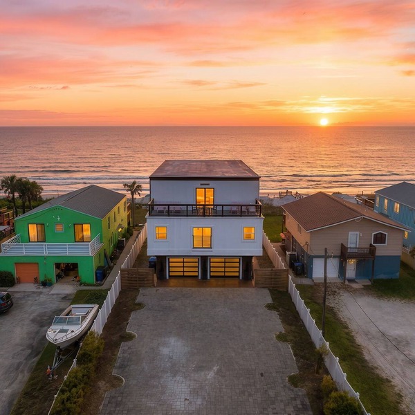 Oceanfront 8/4 | Industrial Chic | Large Groups