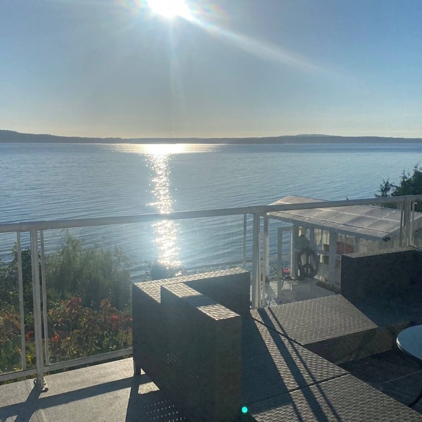 Oceanfront, beach access Cozy bed & breakfast loaded amenities , Sunny Saltair