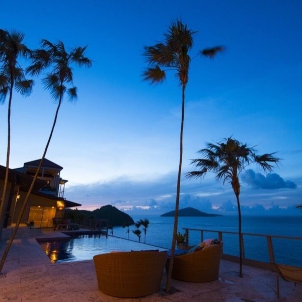 Oceanfront Cliffside Villa w/Infinity Pool - 6 bedrooms sleeps up to 15.