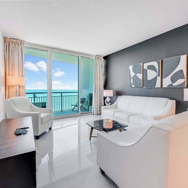 Oceanfront condo near Boardwalk with beach access