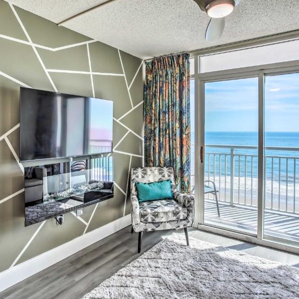 Oceanfront Condo with Beach Access Near Boardwalk!