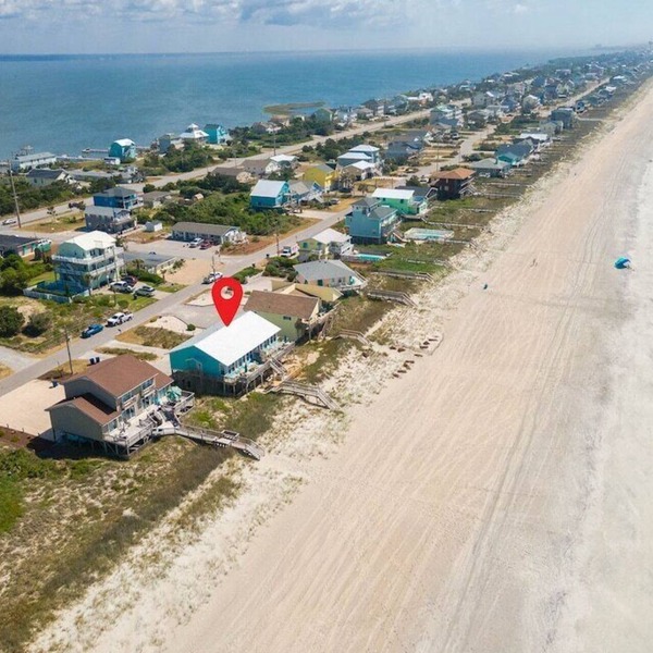 Oceanfront cottage; clean, modern, and close! Play, rest, restore.