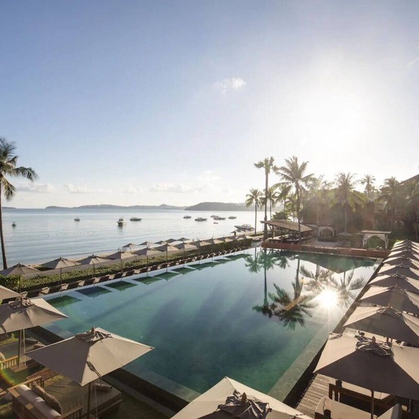 Oceanfront Escape with Sunset Views, Daybed & Resort Pools