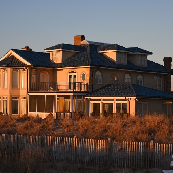 OCEANFRONT GATED ESTATE @ end of Boardwalk! Pool, Jacuzzi & sleeps 14