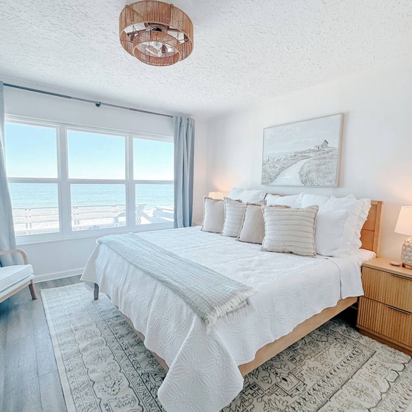 Oceanfront Getaway, Pets Allowed, WiFi, Hammocks, Space for Families and Friends