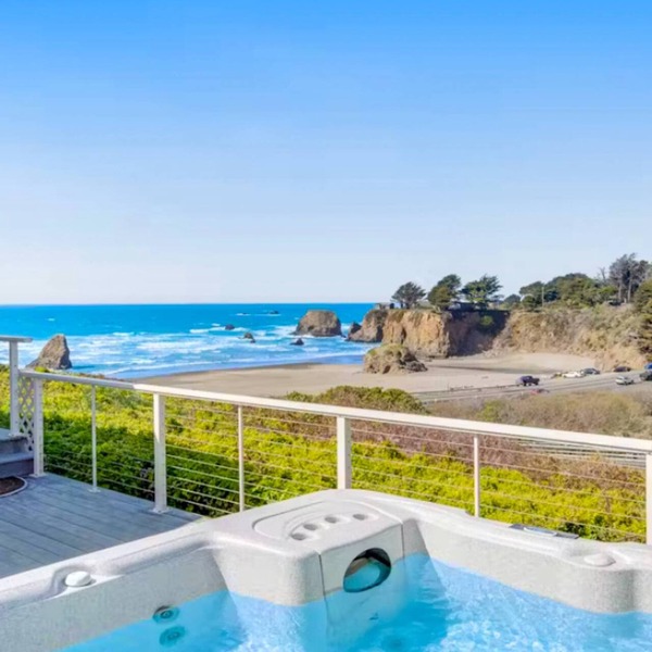 Oceanfront Haven - Hot Tub & Private Beach Access