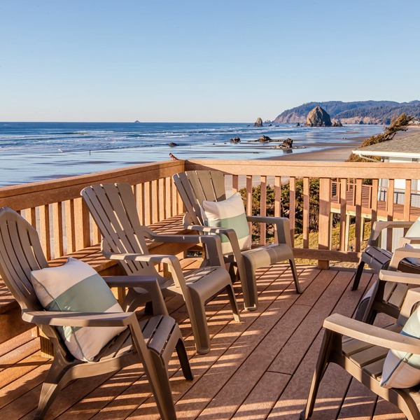 Oceanfront, Large Deck with Panoramic Beach Views, Direct Beach Access, Master on Main Floor