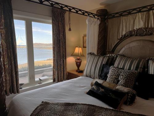 Oceanfront Luxury Magical Views Sunset and Sunrise