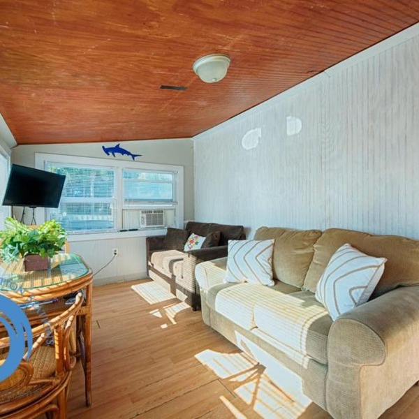 Oceanfront Ocean Drive Cottage