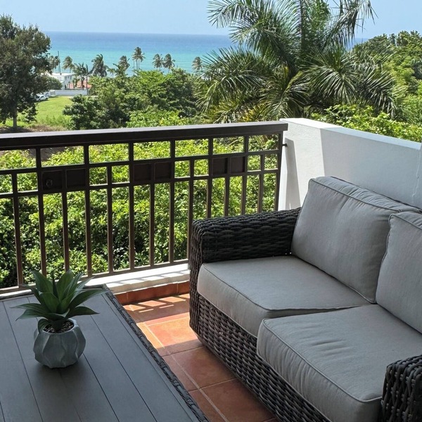 Oceanfront Paradise: Completely Renovated Stunning Condo with Breathtaking Views