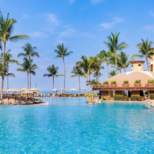 Oceanfront Presidential PH 3BR Villa La Estancia