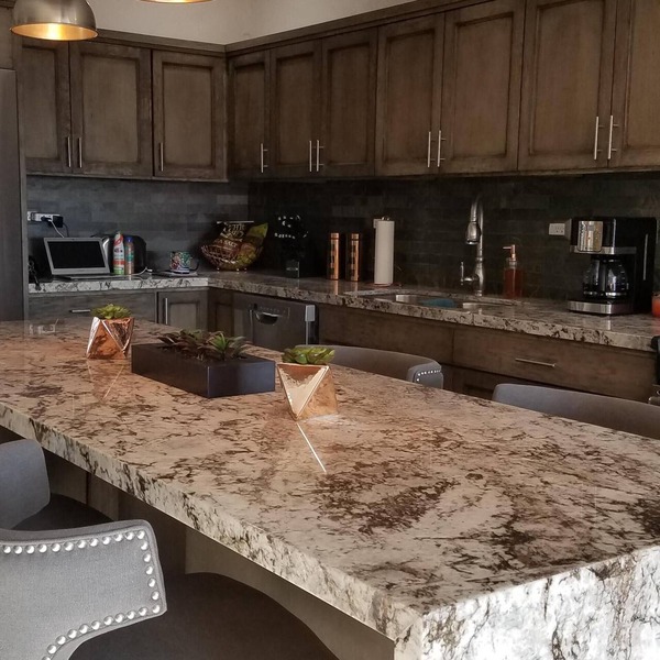 Oceanfront Resort Beach Paradise! Great Reviews, Modern Remodel great location!