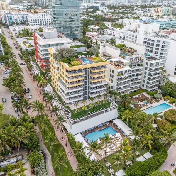 Oceanfront Retreat- South Beach Pool Amenities