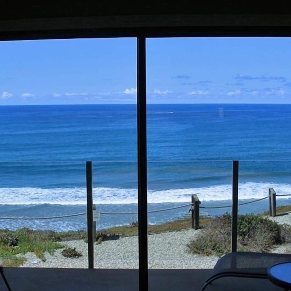 Oceanfront! Unobstructed Views-Corner Unit - Totally Remodeled 2024