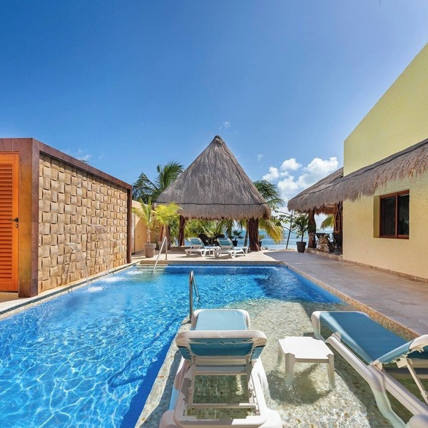 Oceanfront Villa w/Private Beach, Dock, Heated Pool & Sunset Views in Sac Bajo
