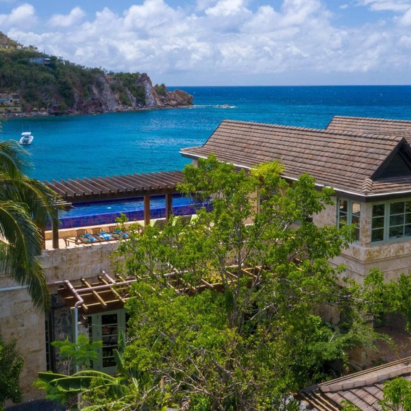 Oceanfront Villa W/Pool & Stunning Bay Views!