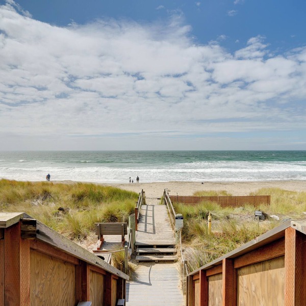 Oceanfront Watsonville Condo w/Beach Access!
