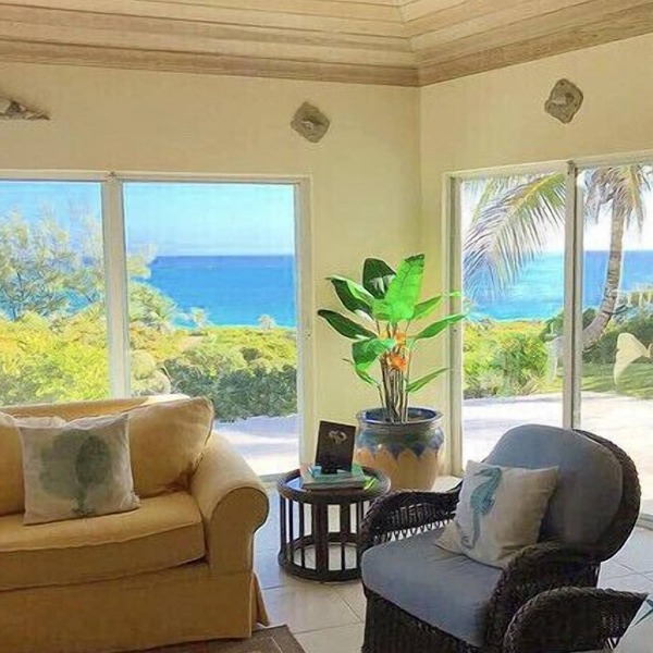 OceanWaves, A Vacation to Remember!A 1minute walk to private gazebo and beach.