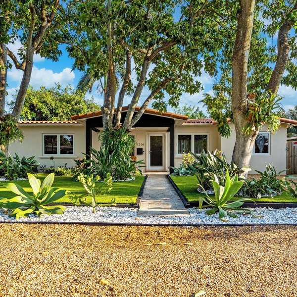 Olas Oasis - Chic Luxe House + Pool for 10