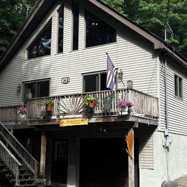 Old Forge Chalet Getaway