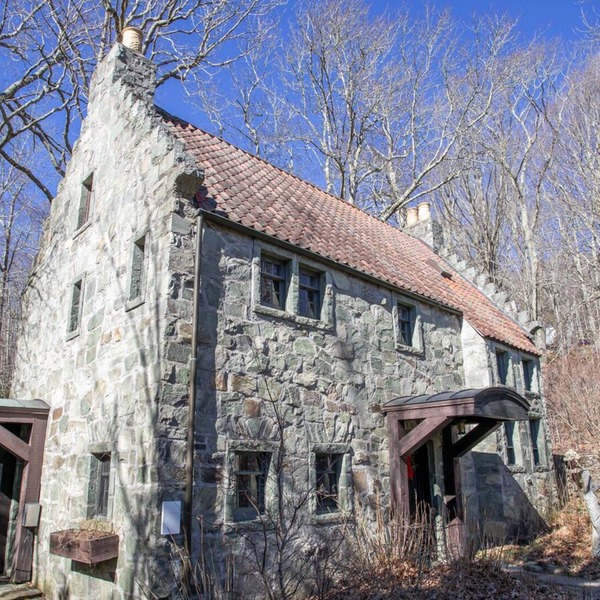 Old-World Experience Cottage In Banner Elk
