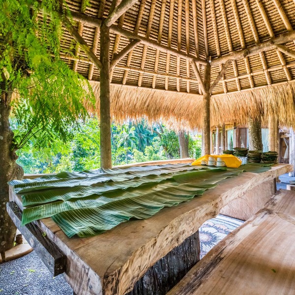 Omunity Bali