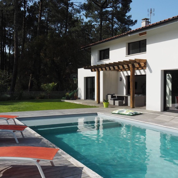 Ondres: Splendid Villa with heated pool between ocean and pine forest